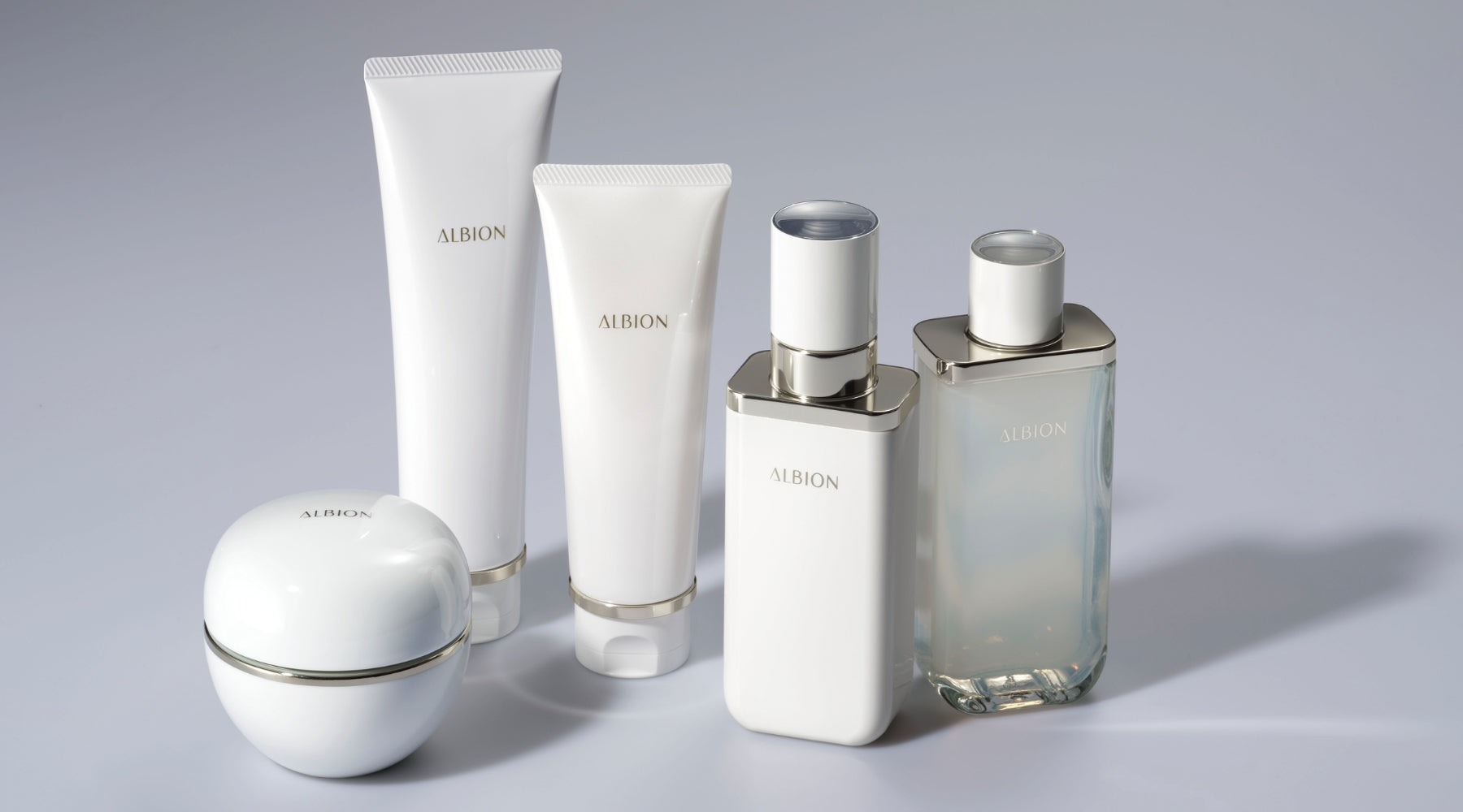 Heatwave Skin: How to Calm Redness Sensitivity & Summer Irritation