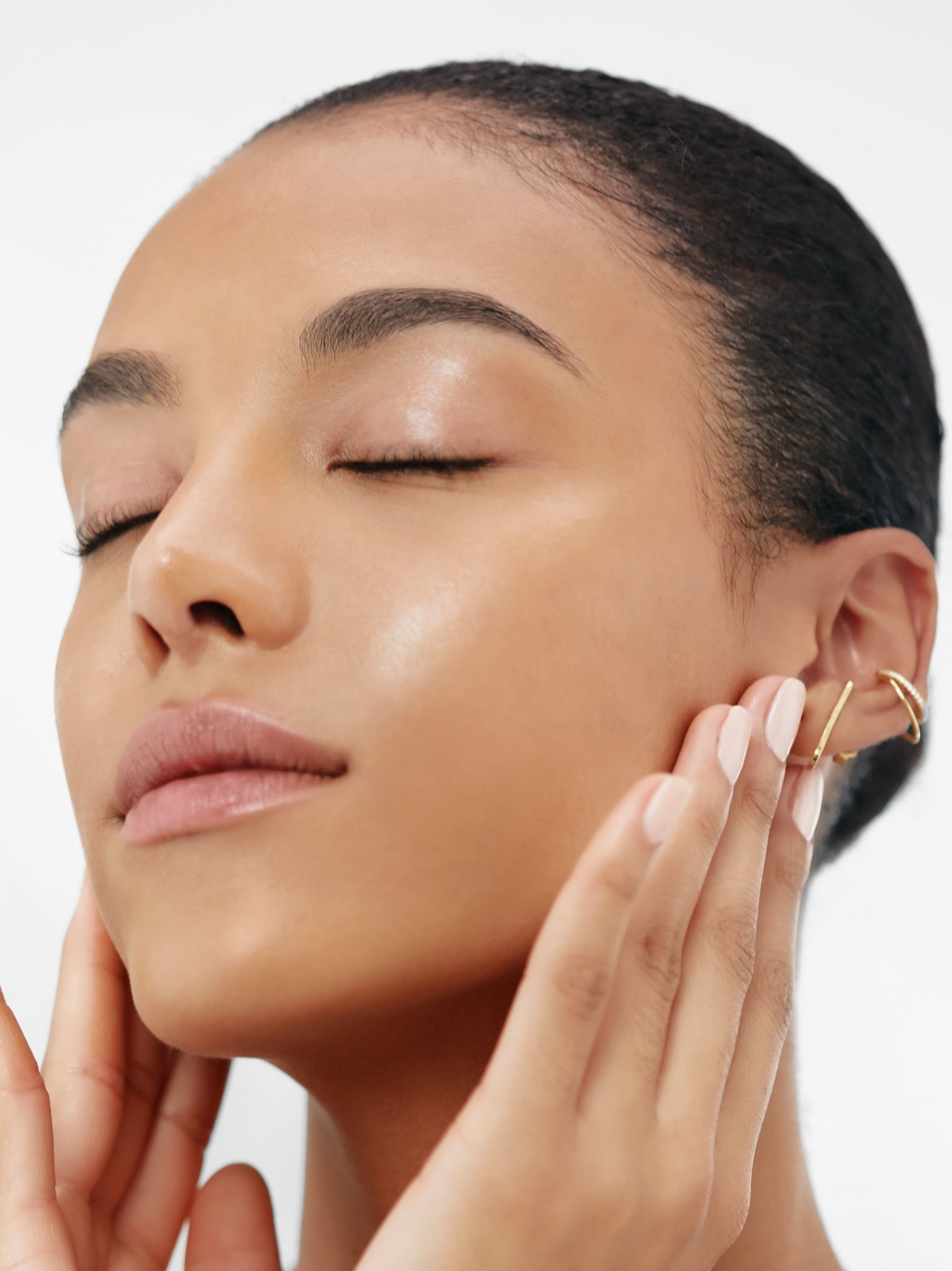 How To Achieve Glowing Skin