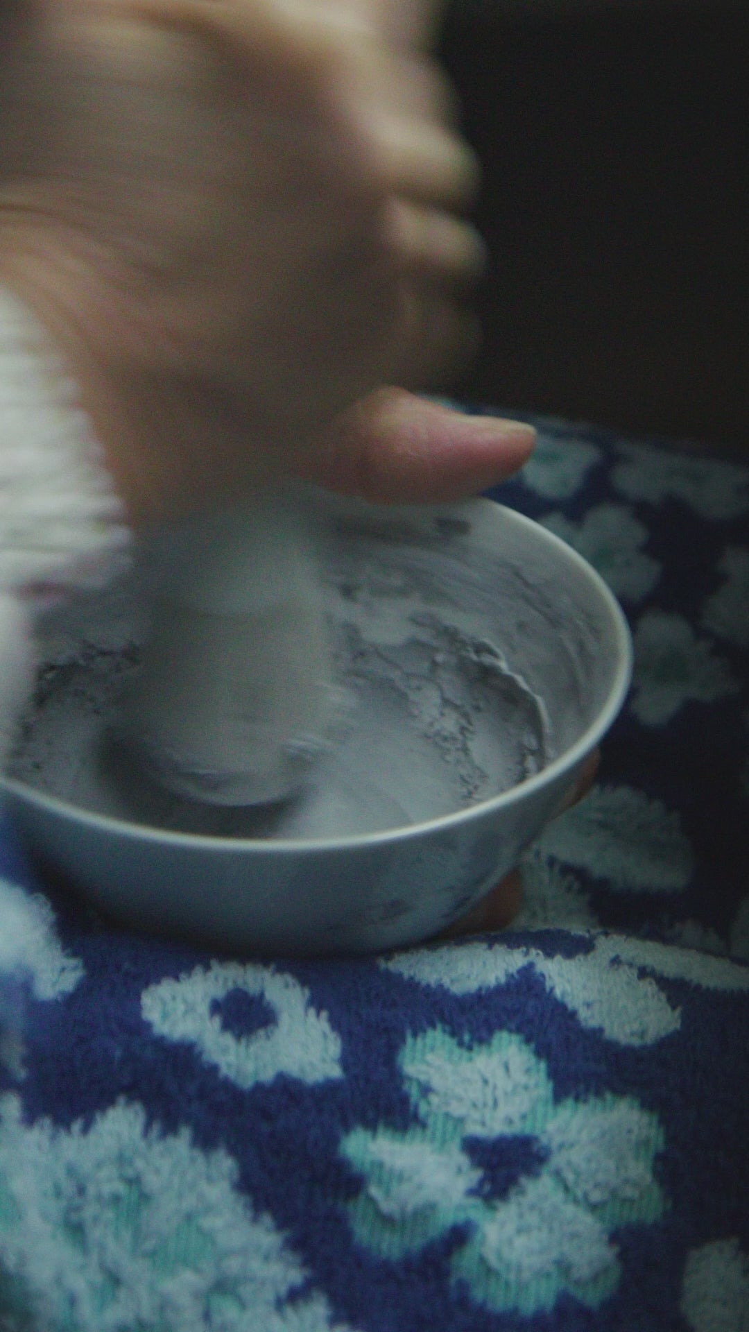 Load video: AUTHENTIQUE The Cream (Limited Edition)